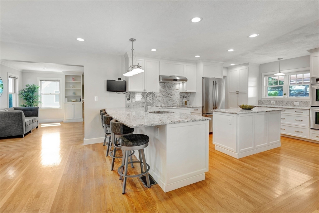 6 Roosevelt Road Wakefield, MA 01880 - Photo 13 of 31 Gallery Image 13