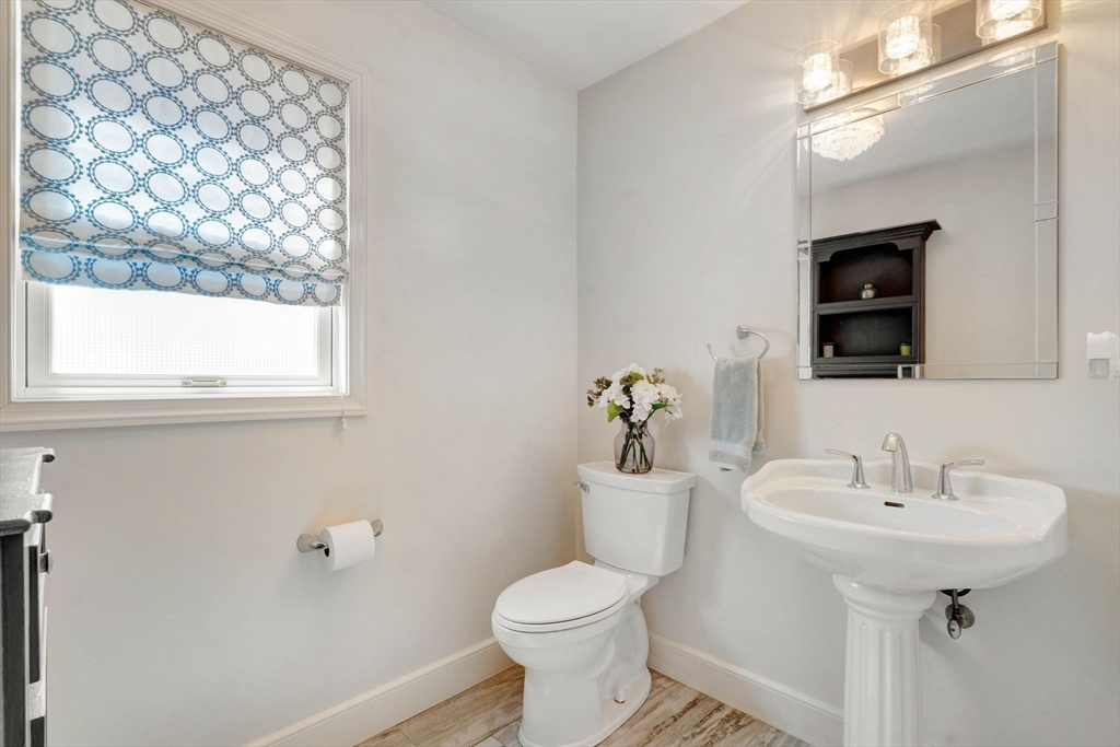 6 Roosevelt Road Wakefield, MA 01880 - Photo 24 of 31 Gallery Image 24