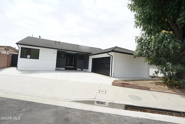 $979,900 | 10345 Blucher Avenue, Granada Hills, CA 91344