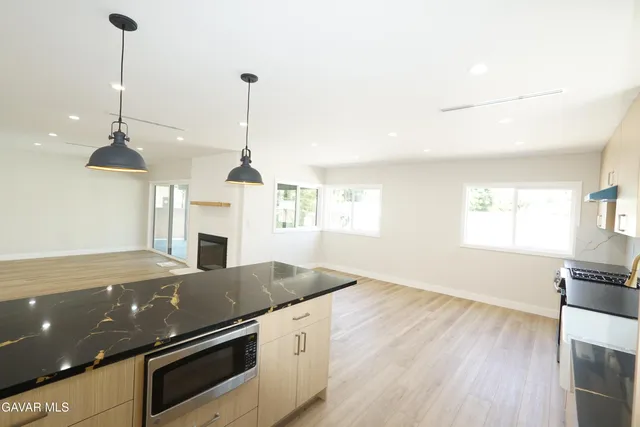 $979,900 | 10345 Blucher Avenue, Granada Hills, CA 91344