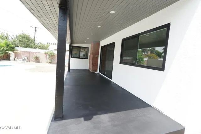 $979,900 | 10345 Blucher Avenue, Granada Hills, CA 91344