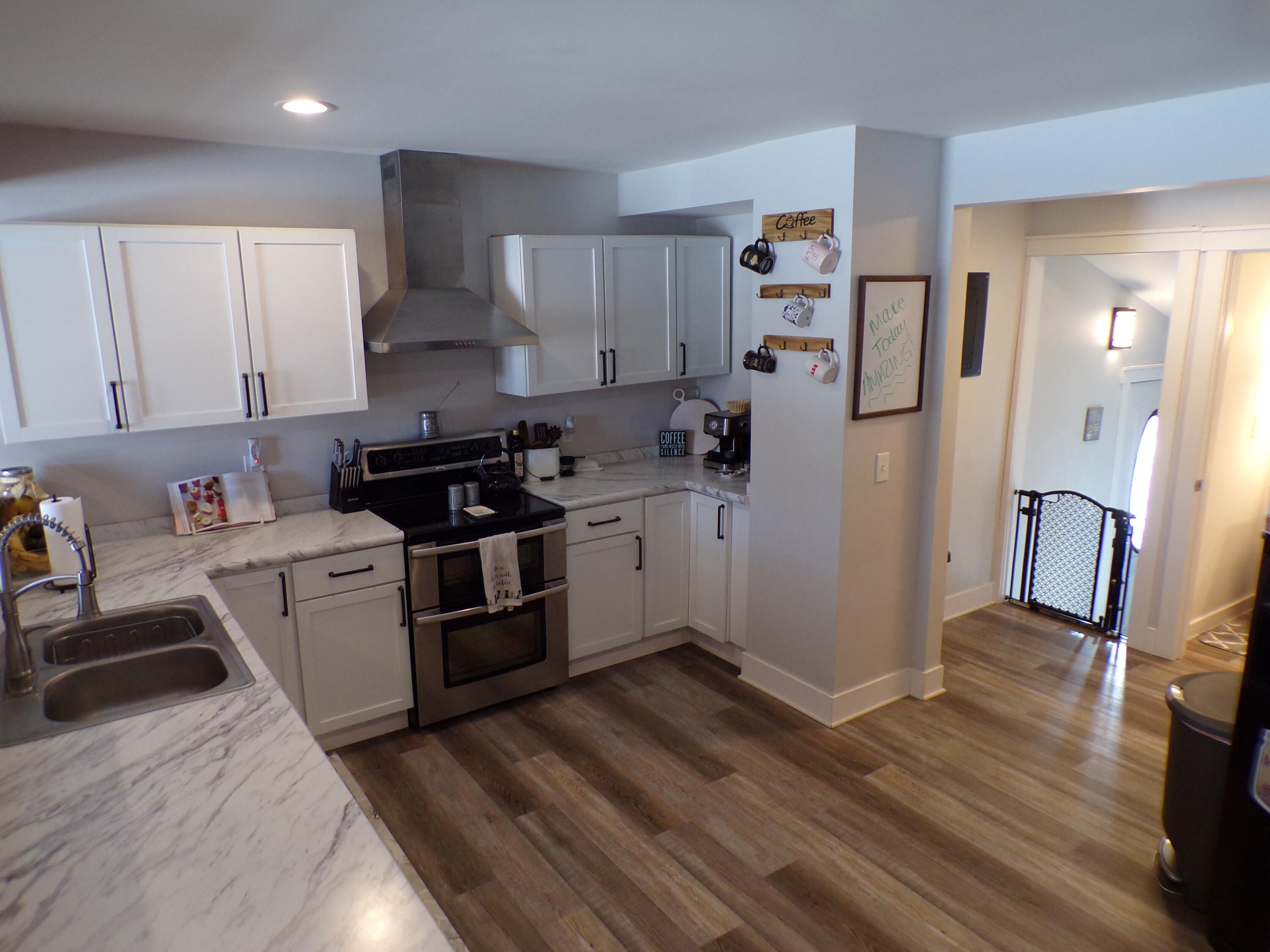 4435 Central Street Columbiaville, MI 48421 - Photo 12 of 65 100_0711