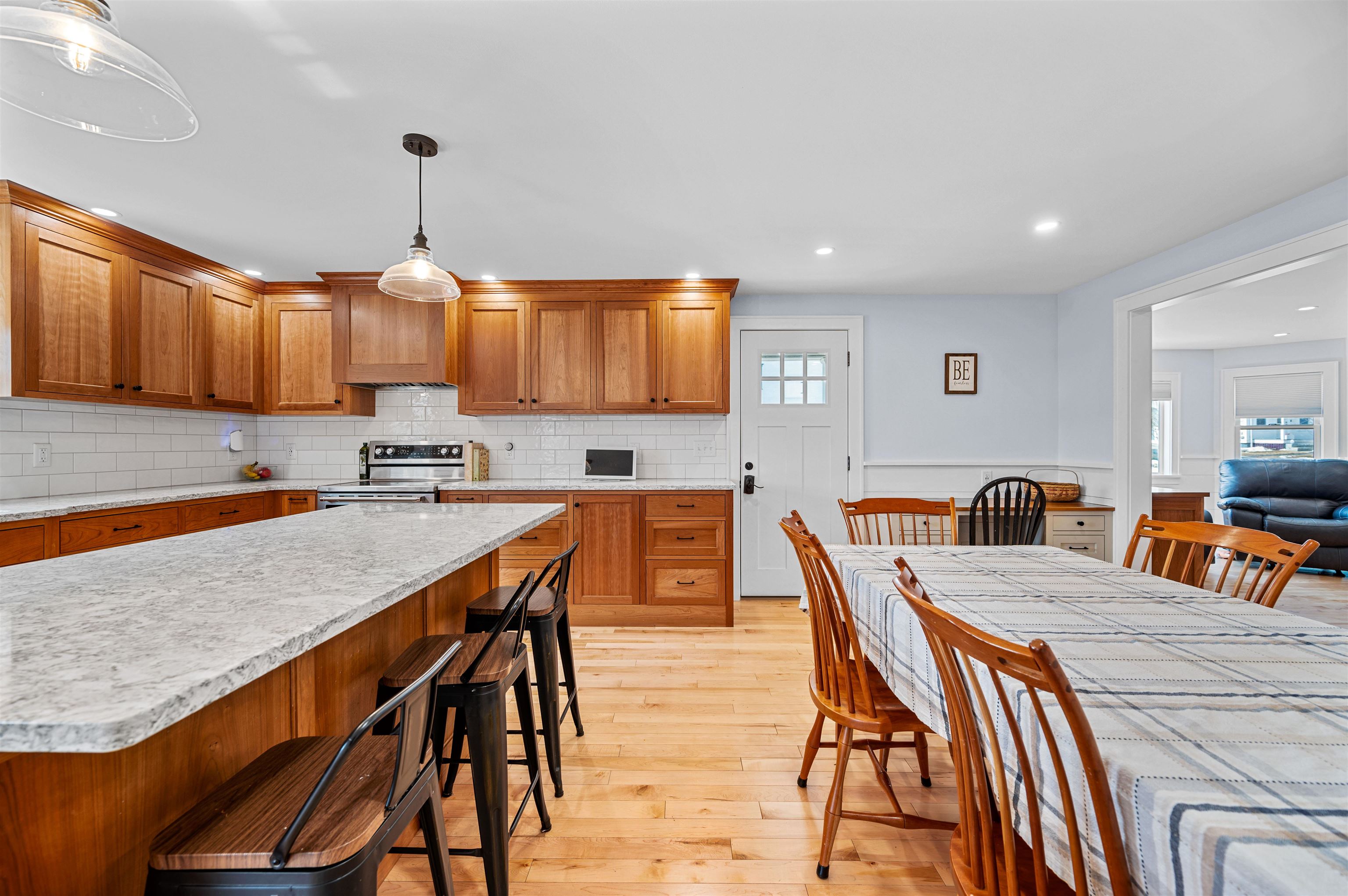 497 Websterville Road Barre Town, VT 05649 - Photo 3 of 47