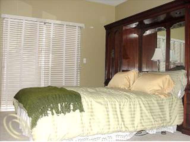 1843 Flagstone Circle Rochester, MI 48307 - Photo 10 of 20 Master Bedroom