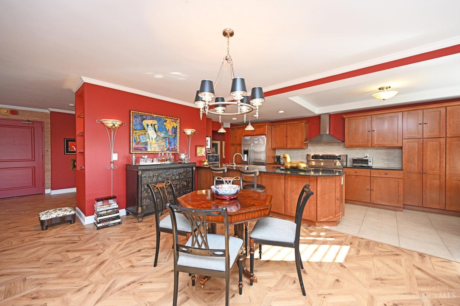 2444 Madison Road, Unit 204 Cincinnati, OH 45208 - Photo 11 of 27 Gallery Image 11