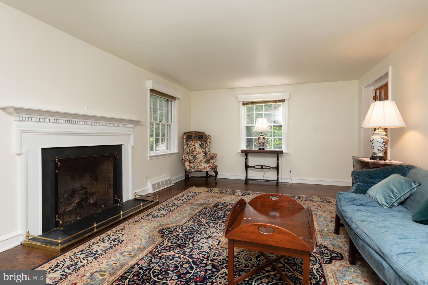 147 Fisher Road Jenkintown, PA 19046 - Photo 4 of 45 Living Room
