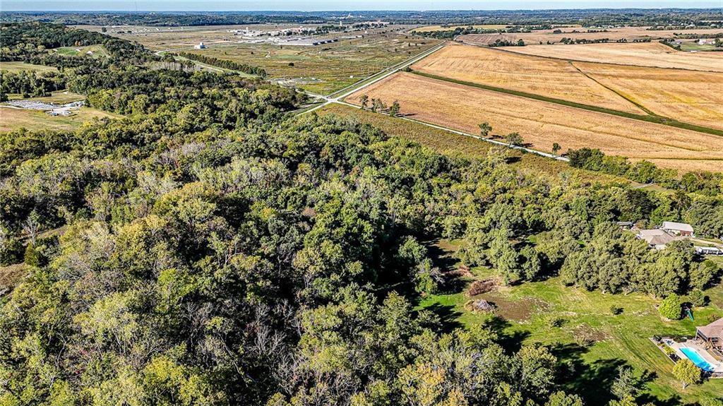 709 Lake City Buckner Road Independence, MO 64016 - Photo 3 of 16