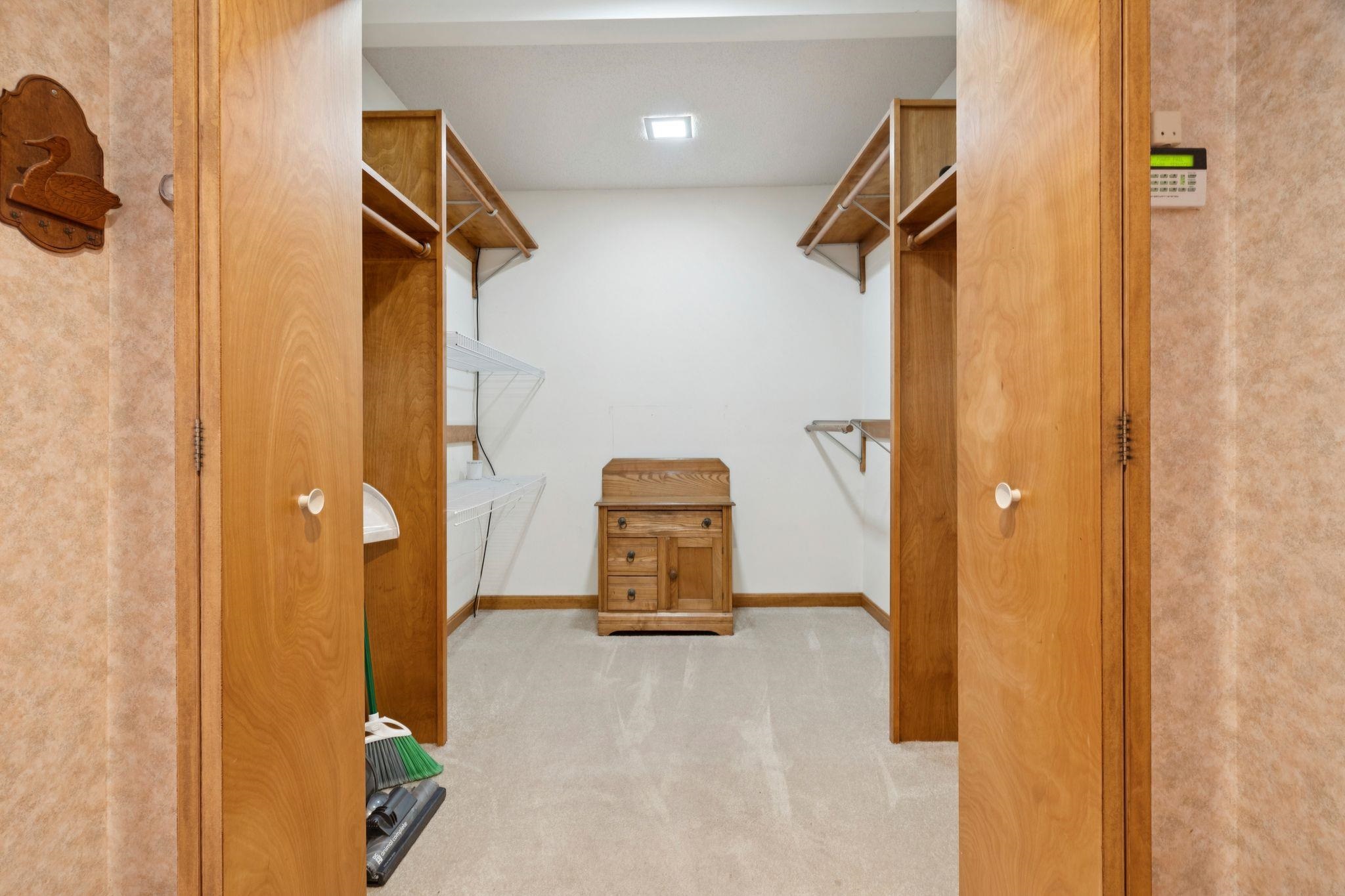 9 Umbrella Point Wolfeboro, NH 03894 - Photo 13 of 52