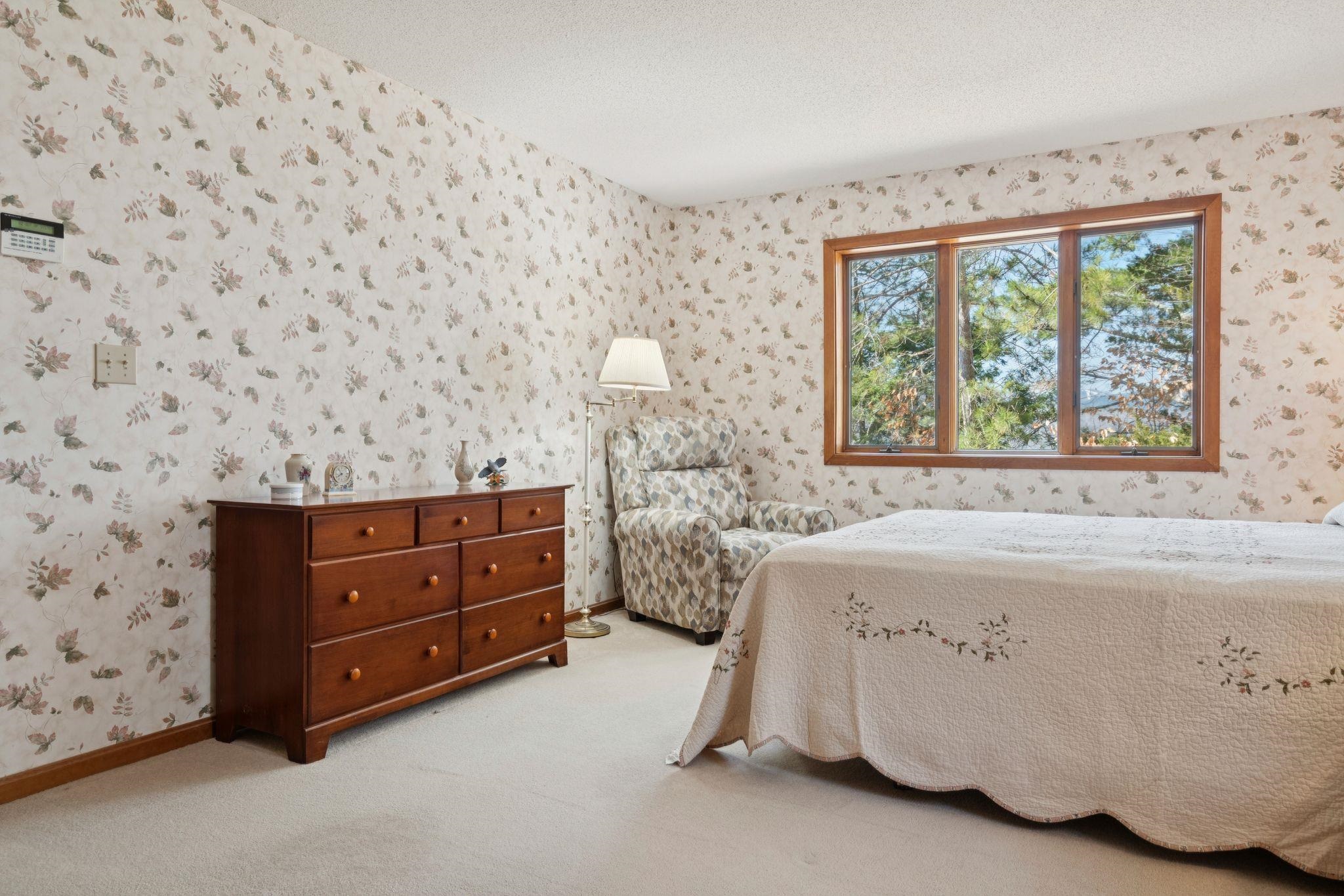 9 Umbrella Point Wolfeboro, NH 03894 - Photo 15 of 52