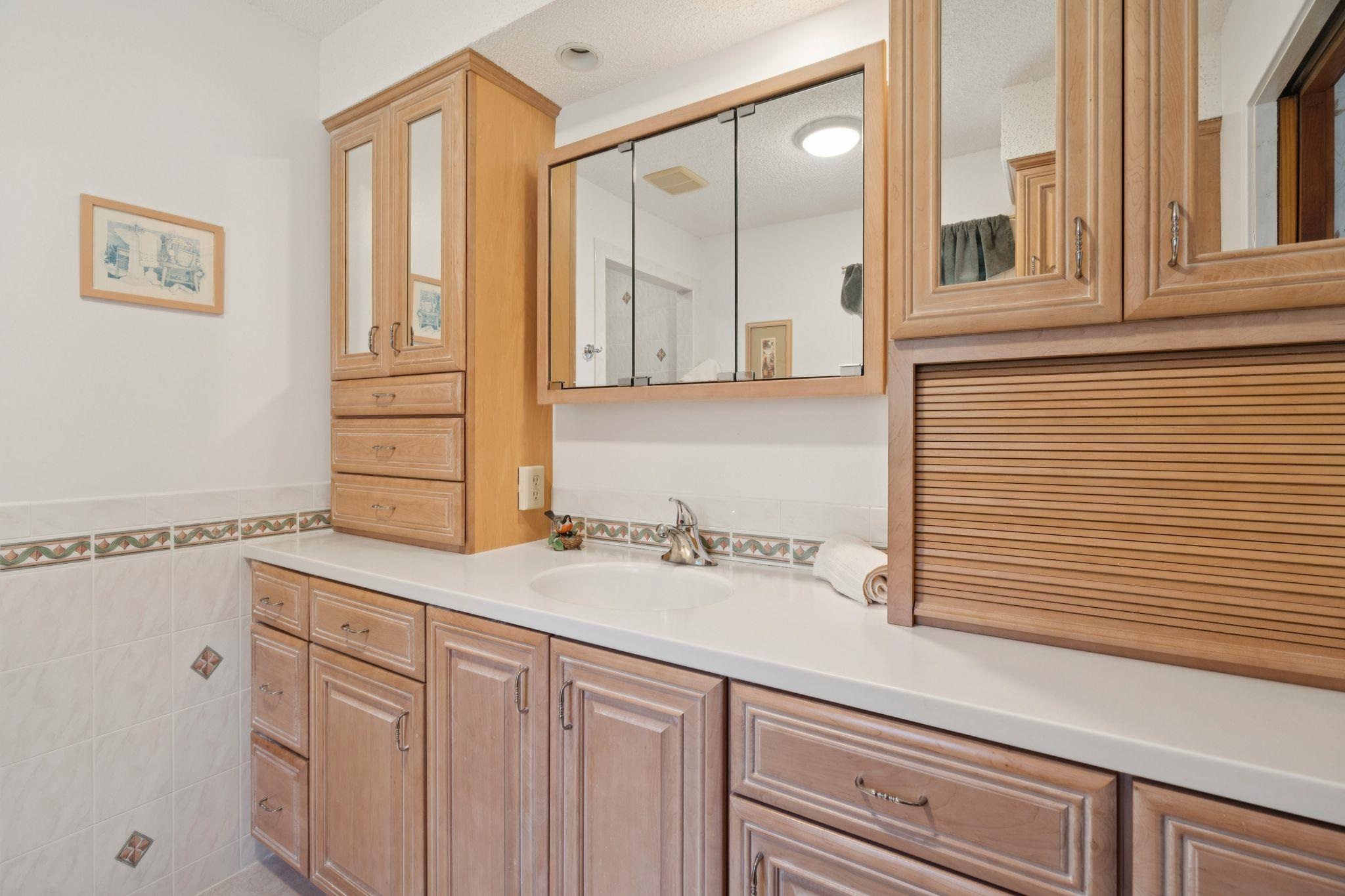 9 Umbrella Point Wolfeboro, NH 03894 - Photo 16 of 52