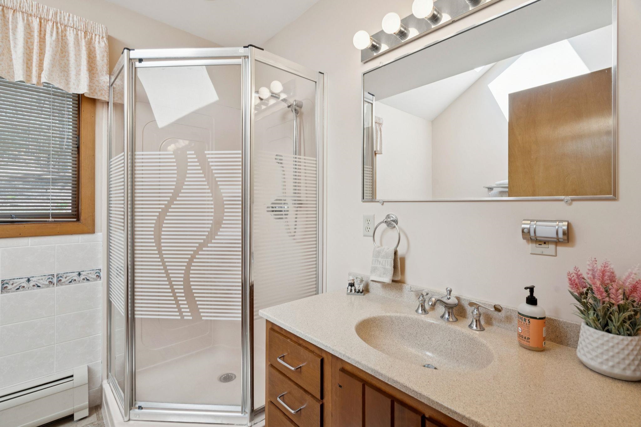 9 Umbrella Point Wolfeboro, NH 03894 - Photo 21 of 52