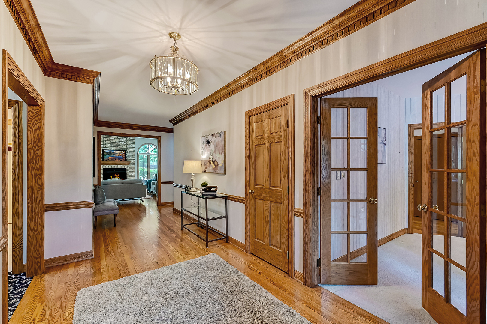 68 Berkshire Court Burr Ridge, IL 60527 - Photo 4 of 32