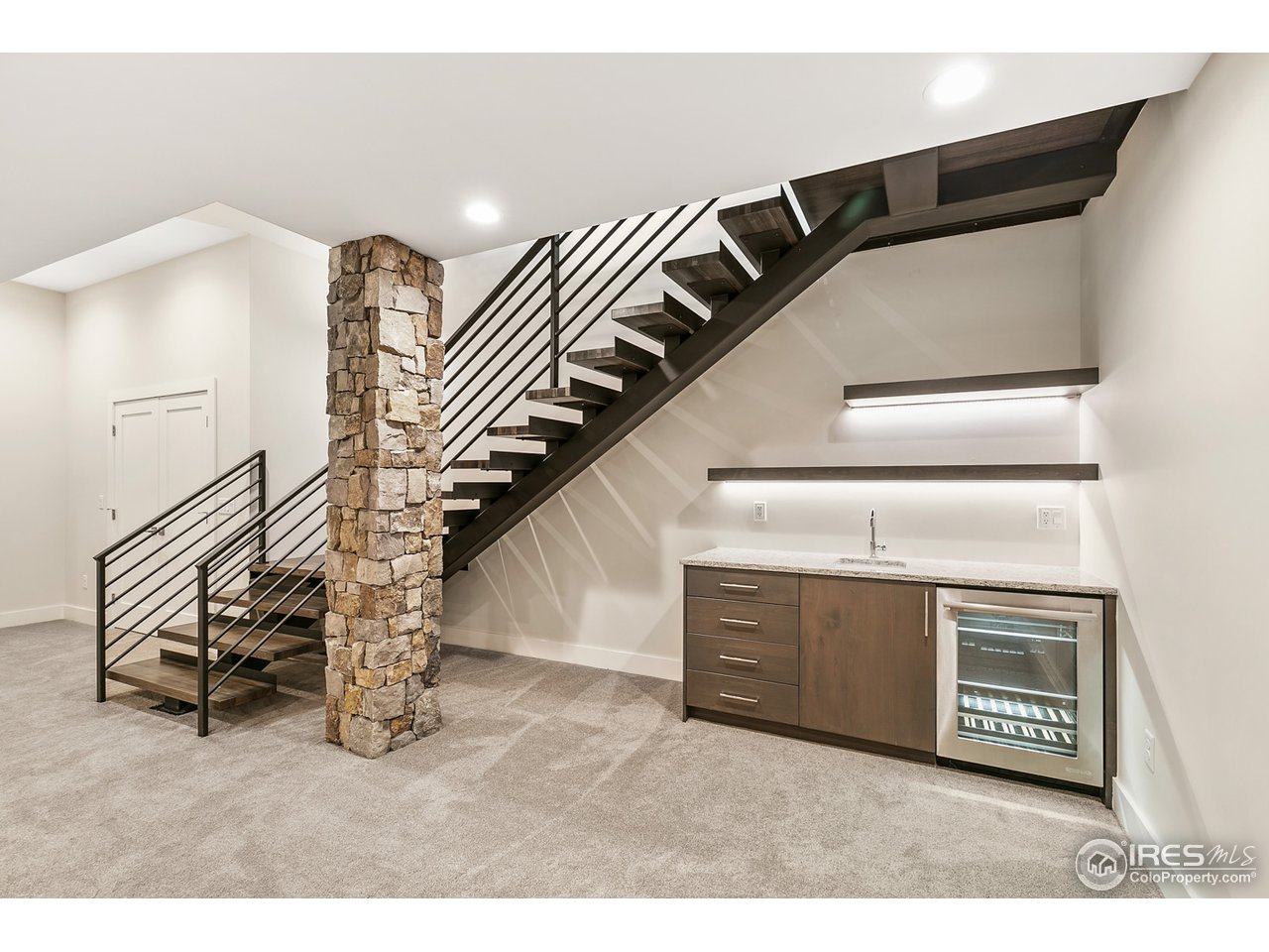 2800 10th Street Boulder, CO 80304 - Photo 34 of 40 a view of entryway and hall