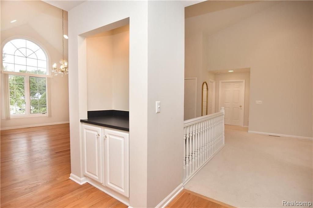 3375 Henley Court Rochester Hills, MI 48309 - Photo 5 of 31