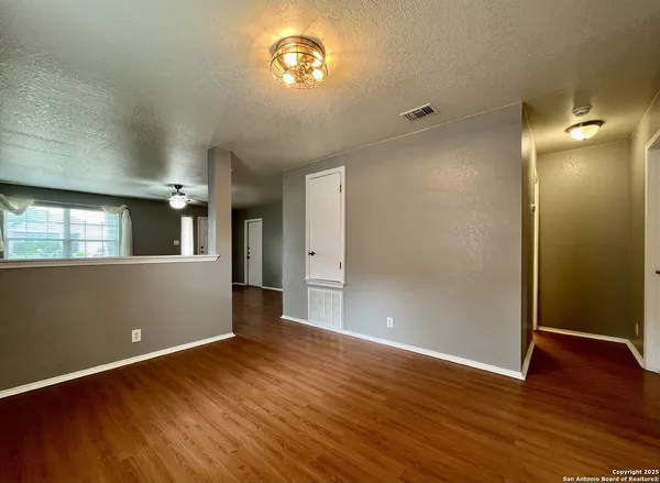 $1,495 | 10635 Shaenleaf, San Antonio, TX 78254