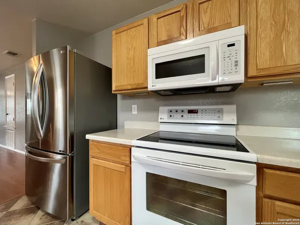 $1,495 | 10635 Shaenleaf, San Antonio, TX 78254