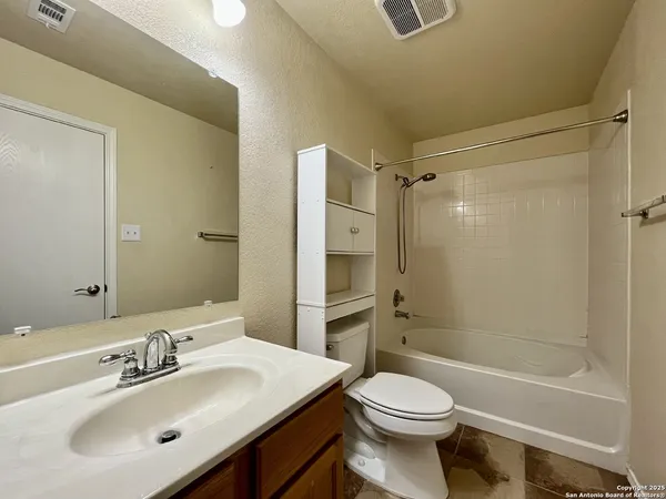 $1,495 | 10635 Shaenleaf, San Antonio, TX 78254