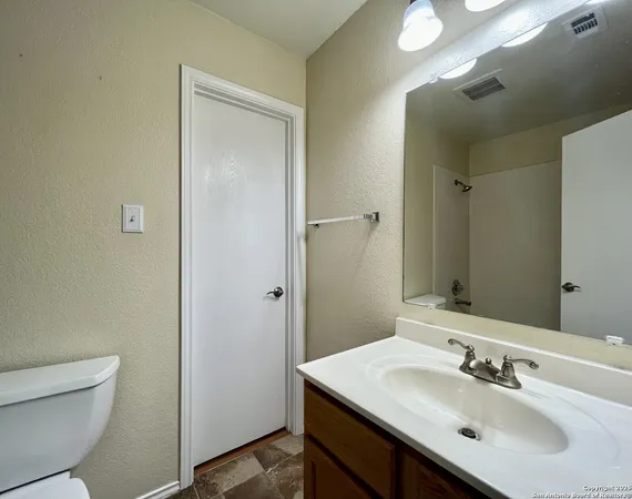 $1,495 | 10635 Shaenleaf, San Antonio, TX 78254