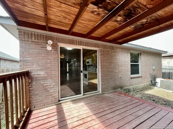 $1,495 | 10635 Shaenleaf, San Antonio, TX 78254