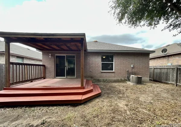 $1,495 | 10635 Shaenleaf, San Antonio, TX 78254