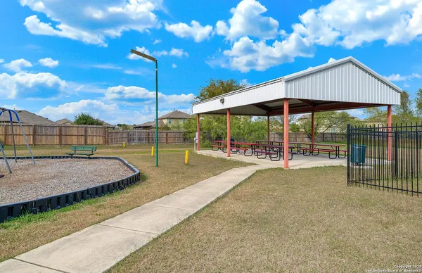$1,495 | 10635 Shaenleaf, San Antonio, TX 78254