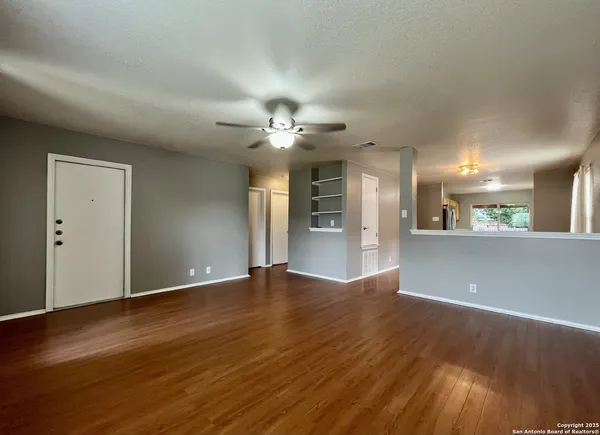 $1,495 | 10635 Shaenleaf, San Antonio, TX 78254