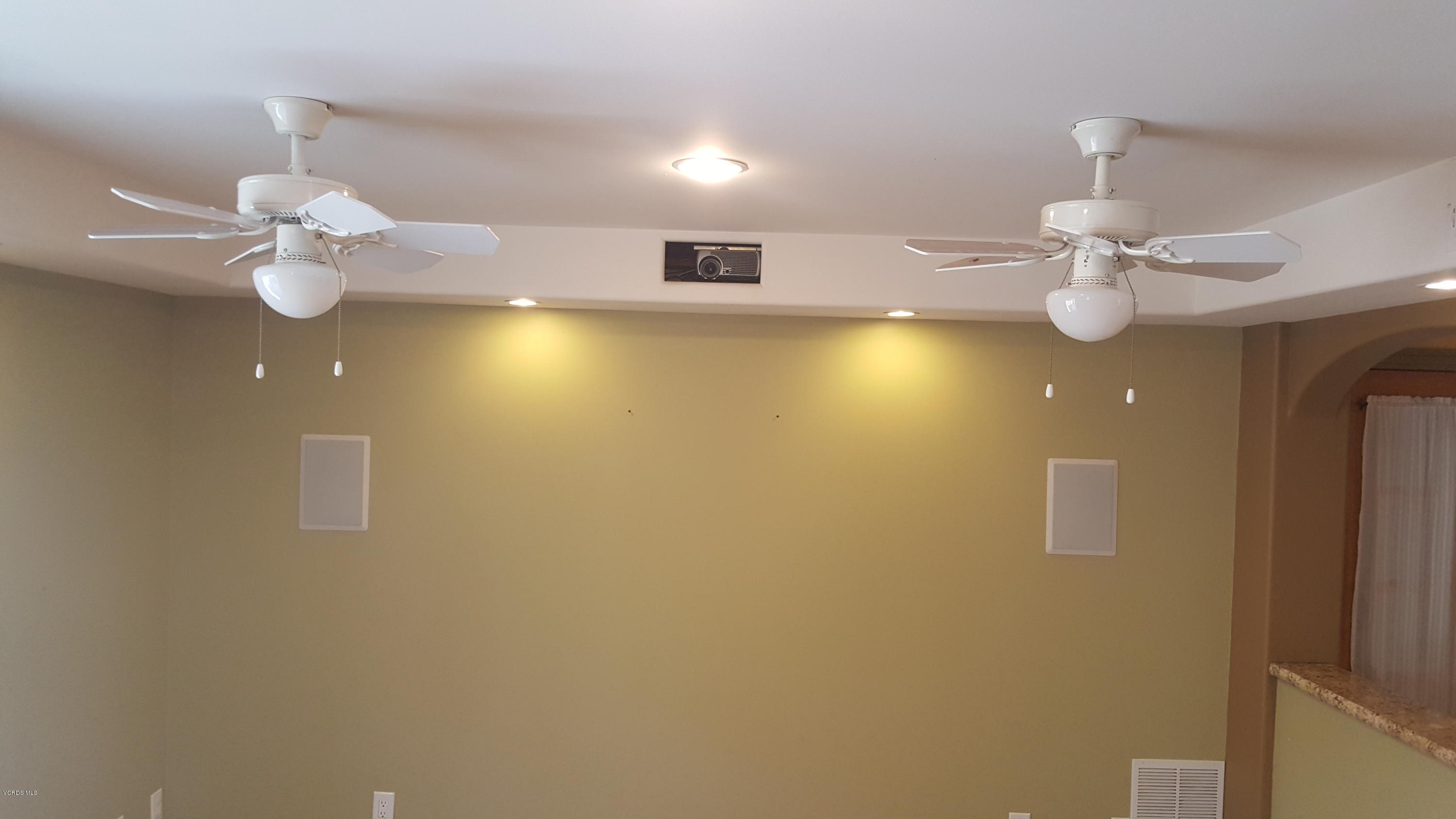 699 Appleton Road Simi Valley, CA 93065 - Photo 17 of 44 20190726_094524