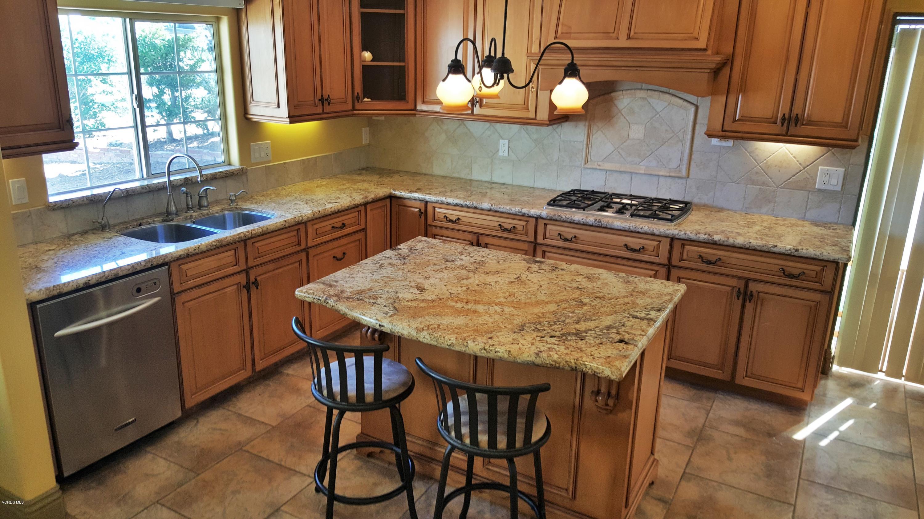 699 Appleton Road Simi Valley, CA 93065 - Photo 4 of 44 20190726_111658 (2)