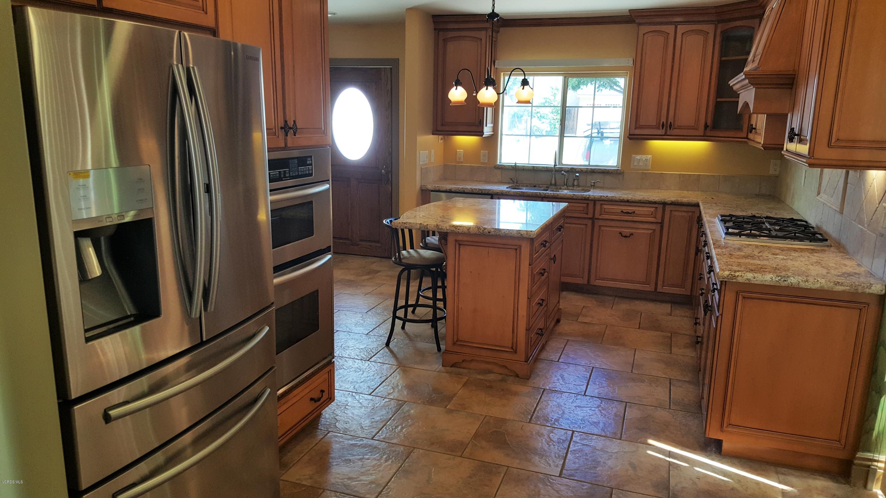 699 Appleton Road Simi Valley, CA 93065 - Photo 9 of 44 20190726_111711 (2)