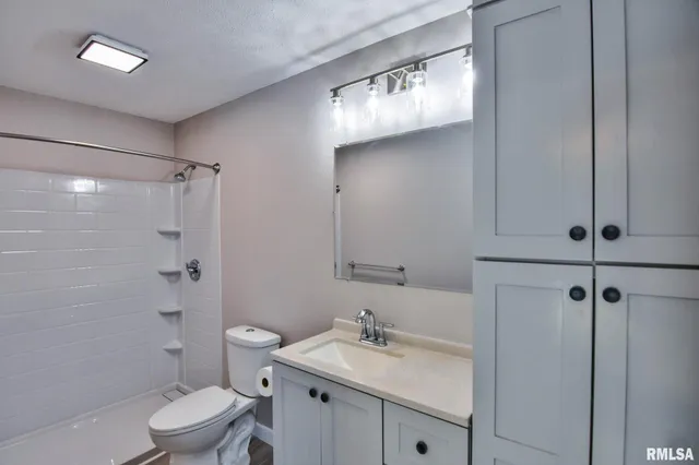 $169,900 | 1122 Springfield Street, Kincaid, IL 62540