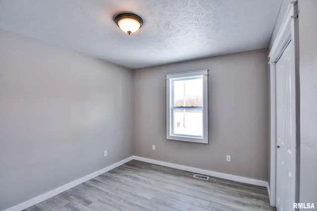 $169,900 | 1122 Springfield Street, Kincaid, IL 62540