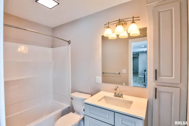 $169,900 | 1122 Springfield Street, Kincaid, IL 62540