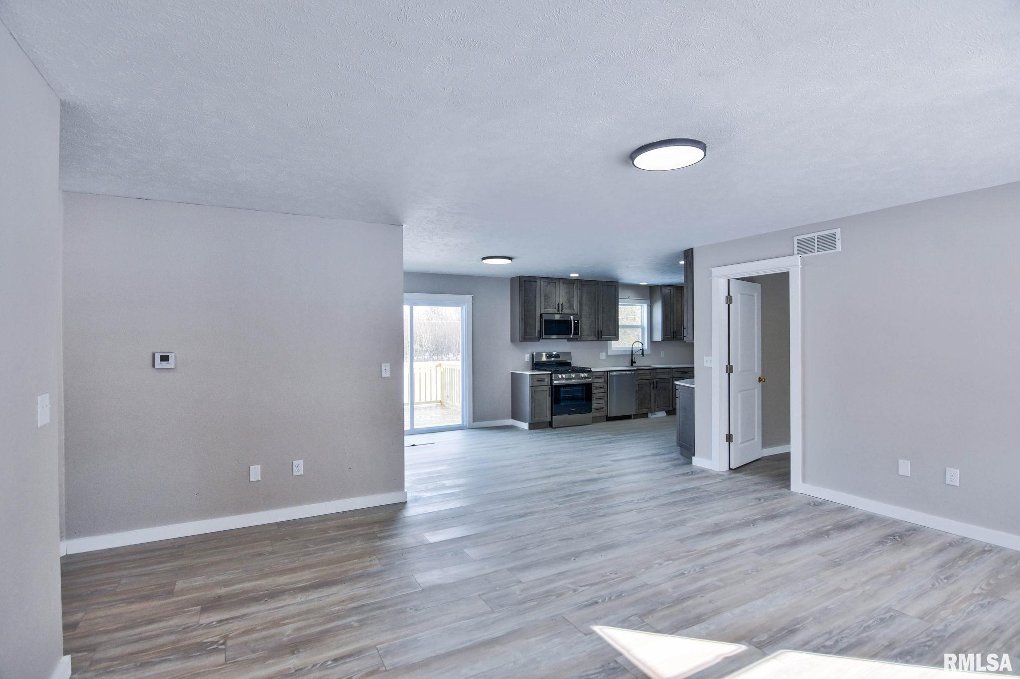 1122 Springfield Street Kincaid, IL 62540 - Photo 7 of 46 Gallery Image 7