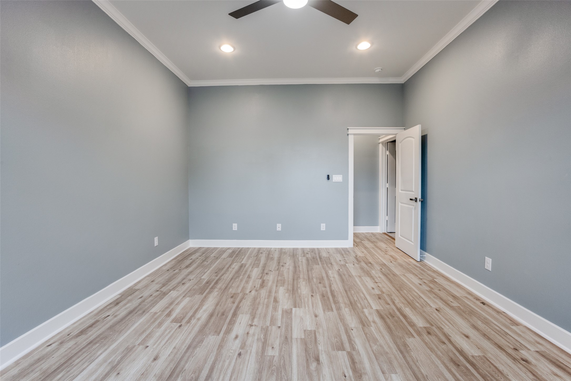4927 East Ridge Creek Drive Houston, TX 77053 - Photo 11 of 25