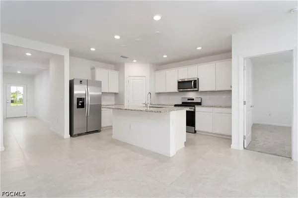 $2,600 | 42380 Cascade Drive, Punta Gorda, FL 33982