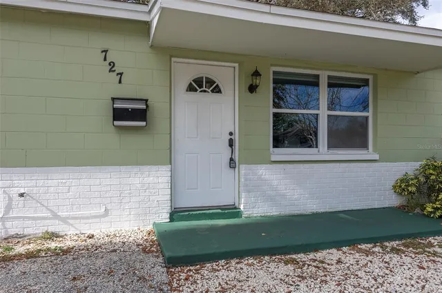 $2,399 | 727 14th Street South, St. Petersburg, FL 33705