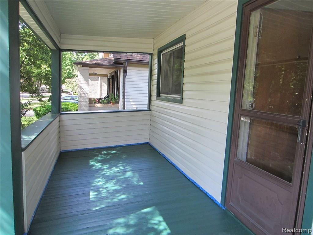 602 Stratford Road Ferndale, MI 48220 - Photo 1 of 8 IMG_1835.JPG