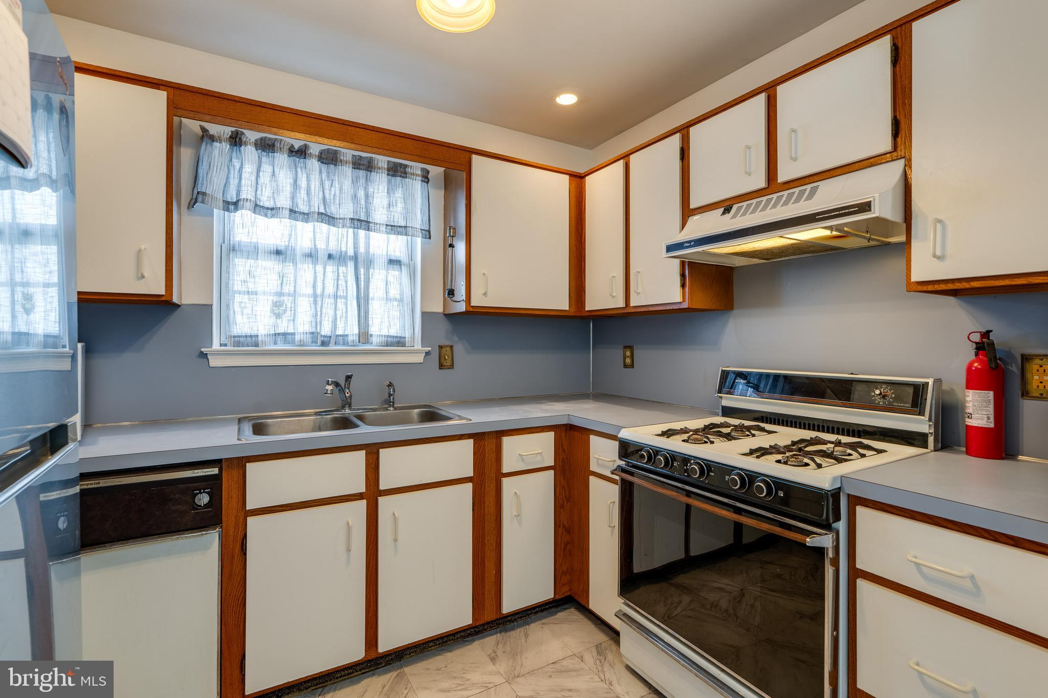 225 North 14th Street Reading, PA 19604 - Photo 17 of 29