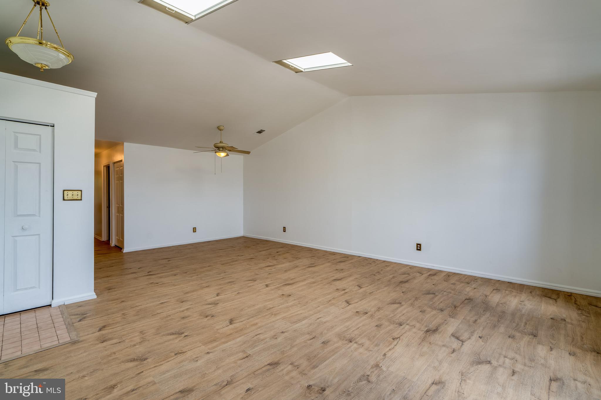 225 North 14th Street Reading, PA 19604 - Photo 5 of 29