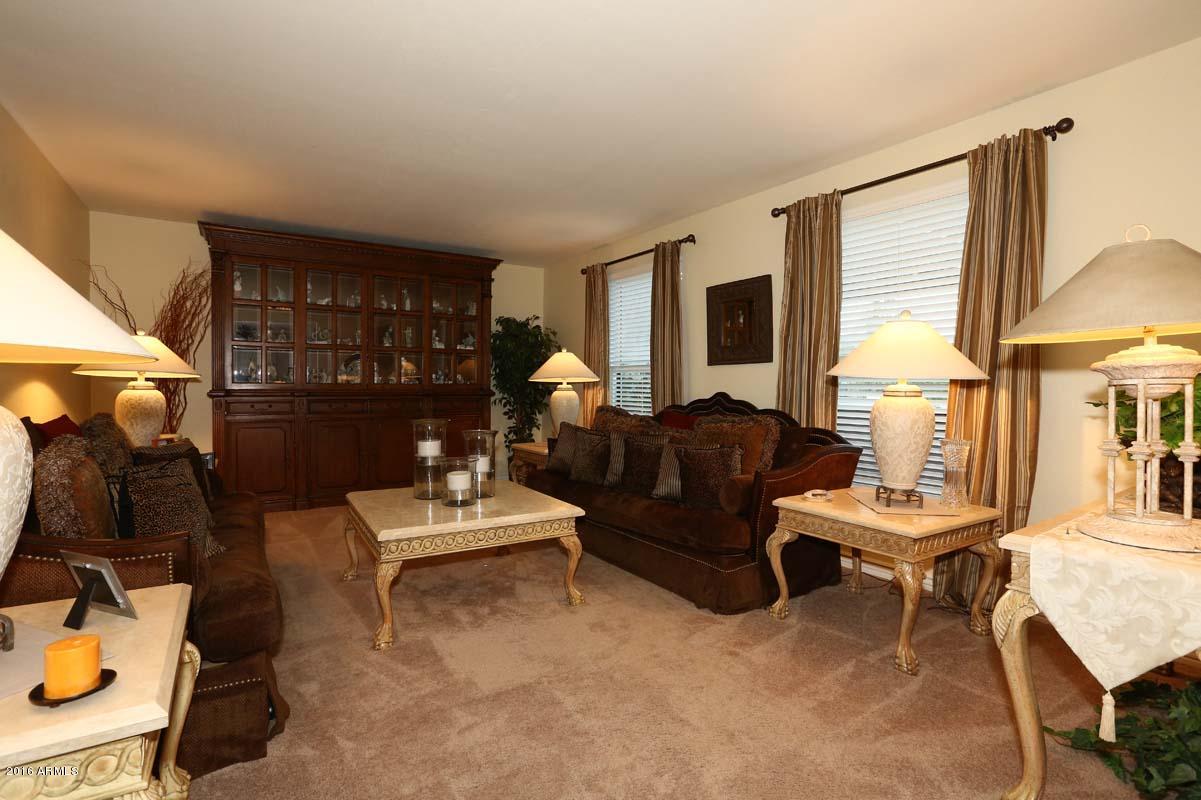 6337 East Catesby Road Paradise Valley, AZ 85253 - Photo 10 of 25 Living Room