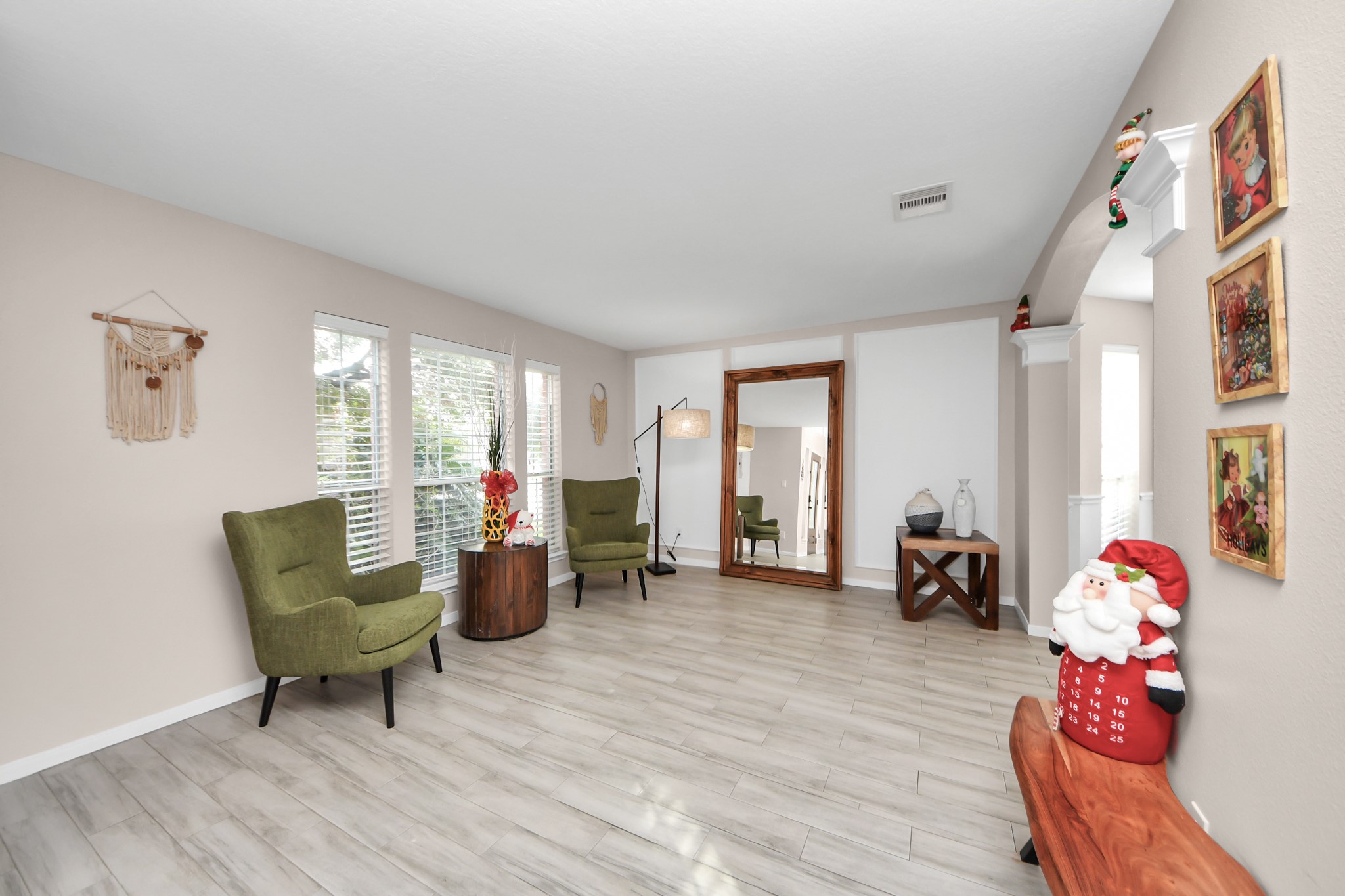 515 Spindle Ridge Drive Spring, TX 77386 - Photo 15 of 47 a living room with furniture and a wooden floor