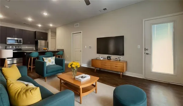 $2,750,000 | 5711 Northeast 80th Terrace, Kansas City, MO 64119