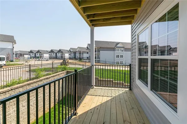 $2,750,000 | 5711 Northeast 80th Terrace, Kansas City, MO 64119