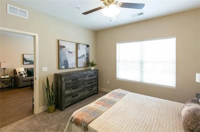 $2,800,000 | 5711 Northeast 80th Terrace, Kansas City, MO 64119