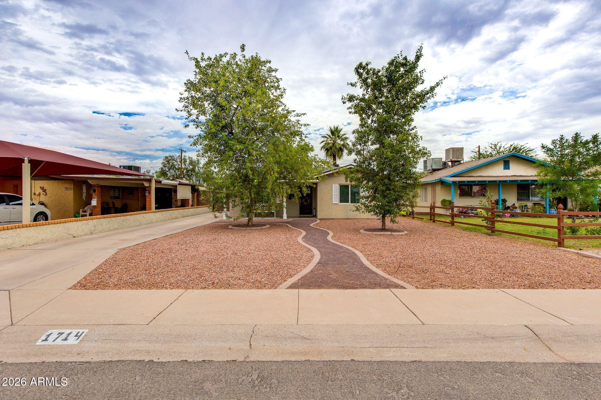 1714 East Roma Avenue Phoenix, AZ 85016 - Photo 3 of 38