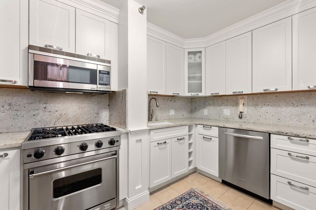 $2,630,000 | 180 Beacon Street, Unit 7G, Boston, MA 02116