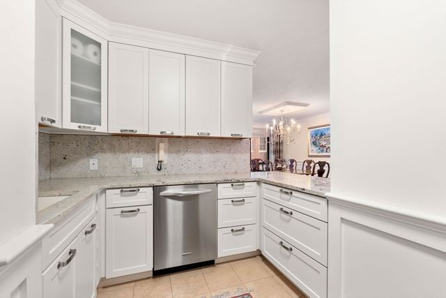 $2,630,000 | 180 Beacon Street, Unit 7G, Boston, MA 02116