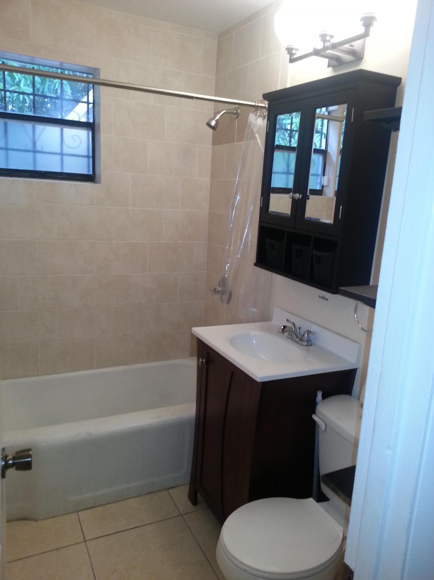 539 West 4th Street Riviera Beach, FL 33404 - Photo 7 of 9 BathroomOtherView