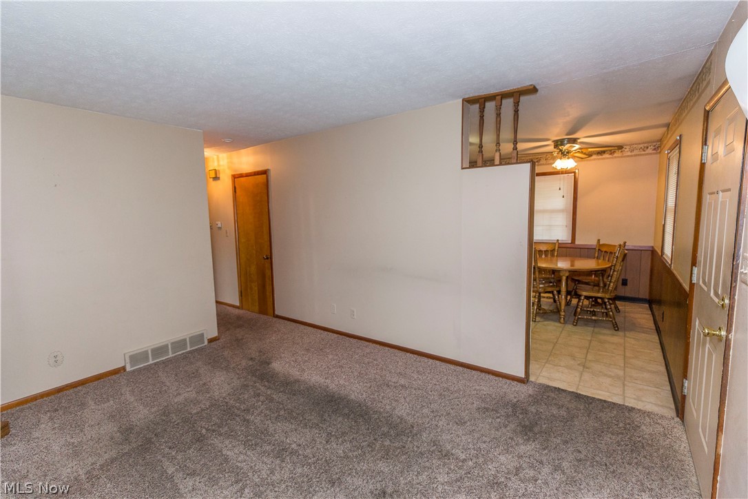 543 Stanley Road Akron, OH 44312 - Photo 3 of 12