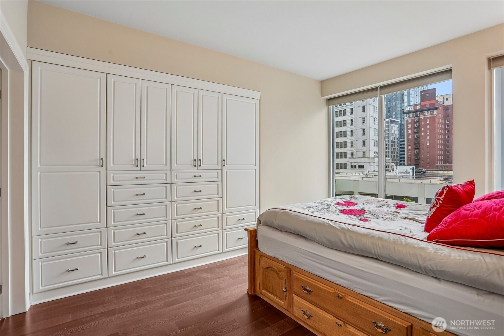 1920 4th Avenue, Unit 504 Seattle, WA 98101 - Photo 14 of 38